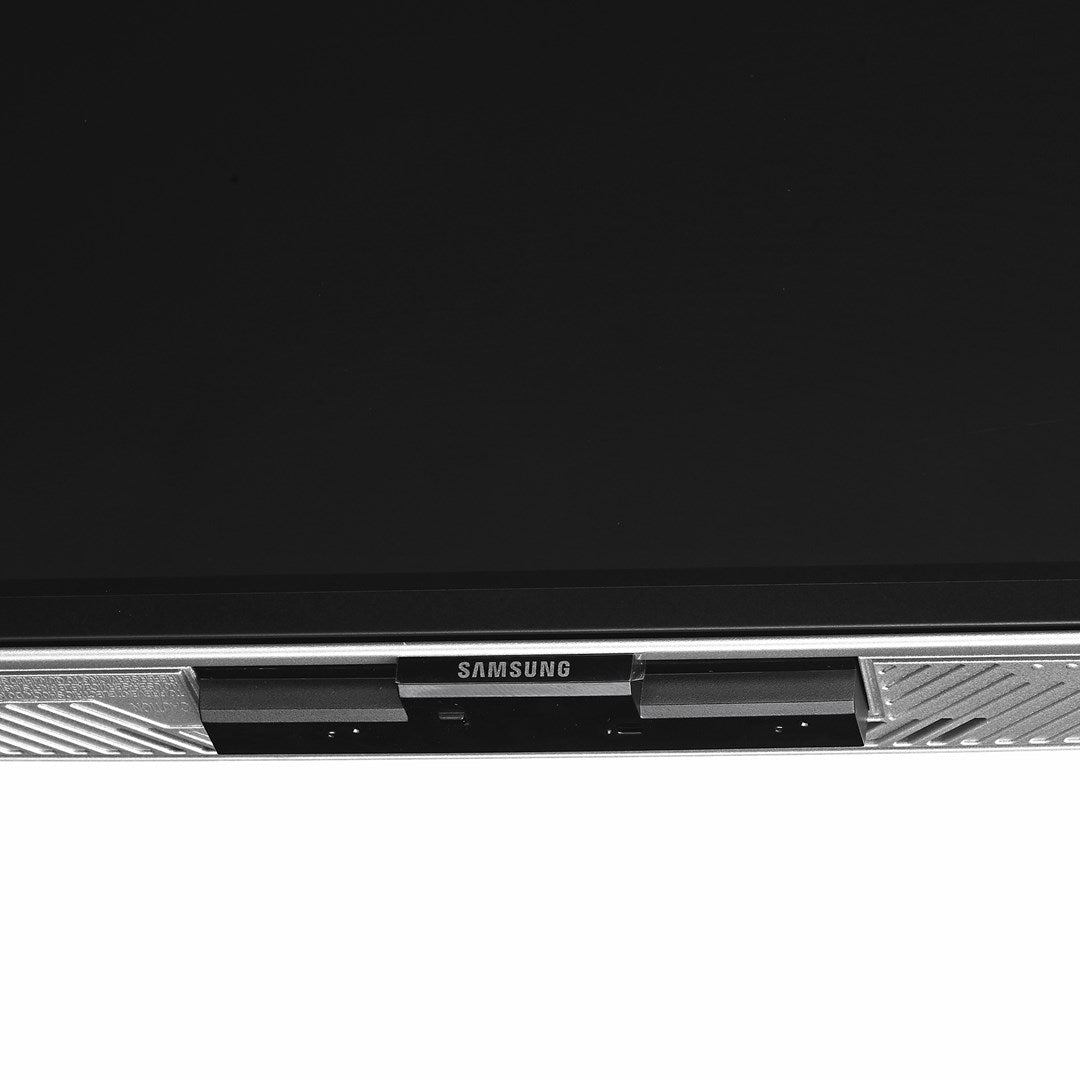 Samsung G80SD computer monitor 81.3 cm (32") 3840 x 2160 pixels 4K Ultra HD OLED Silver